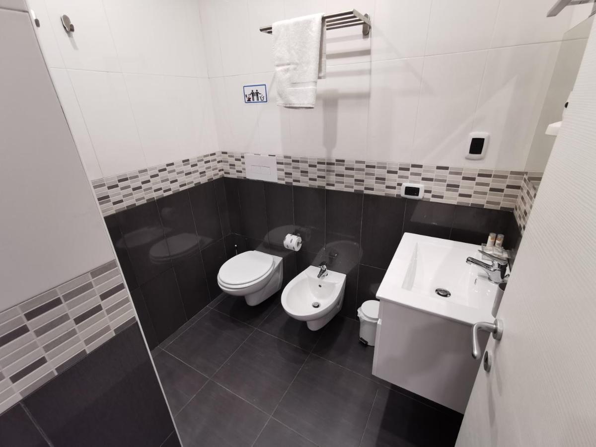 Soave Rooms Napoli Eksteriør billede